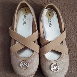 MK girl loafers
